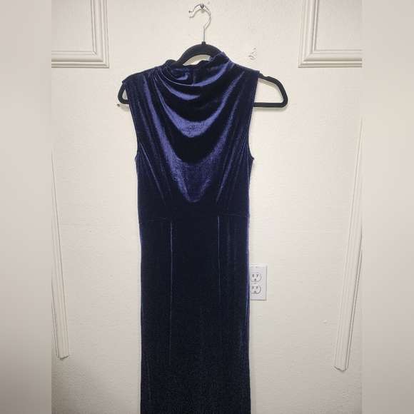 Lulu's Classic Elegance Navy Velvet Sleeveless Mock Neck Maxi Dress Wedding - Picture 7 of 11